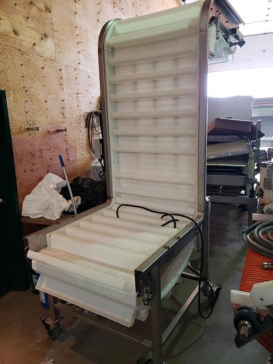 Used Cleated Incline Conveyor