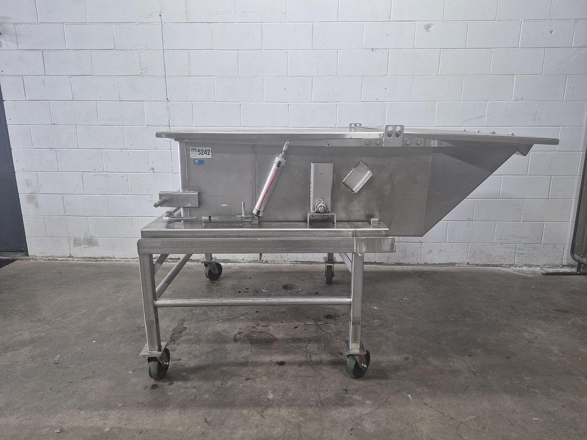 Used Self-Dumping 200 Gallon Hopper