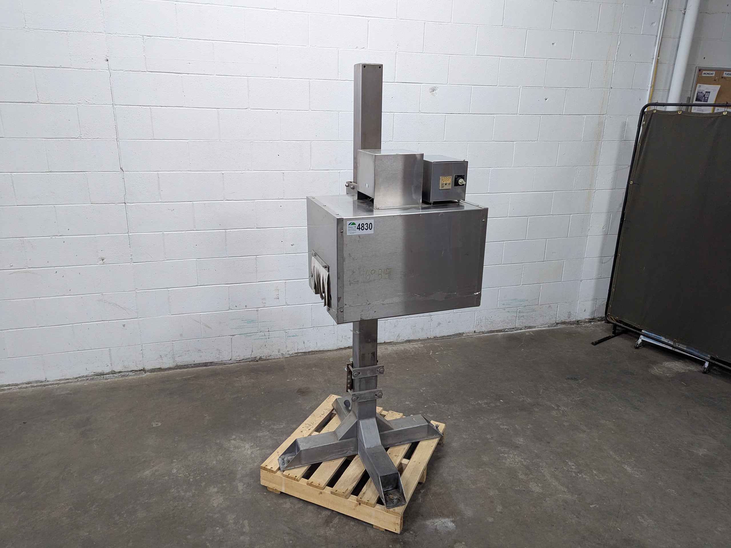 Used Axon Shrink Sleeve Tunnel