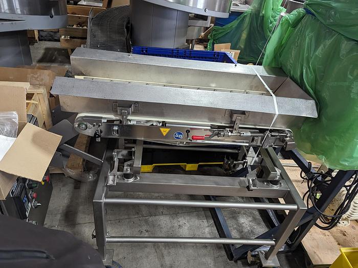 Used SS Shaker Conveyor
