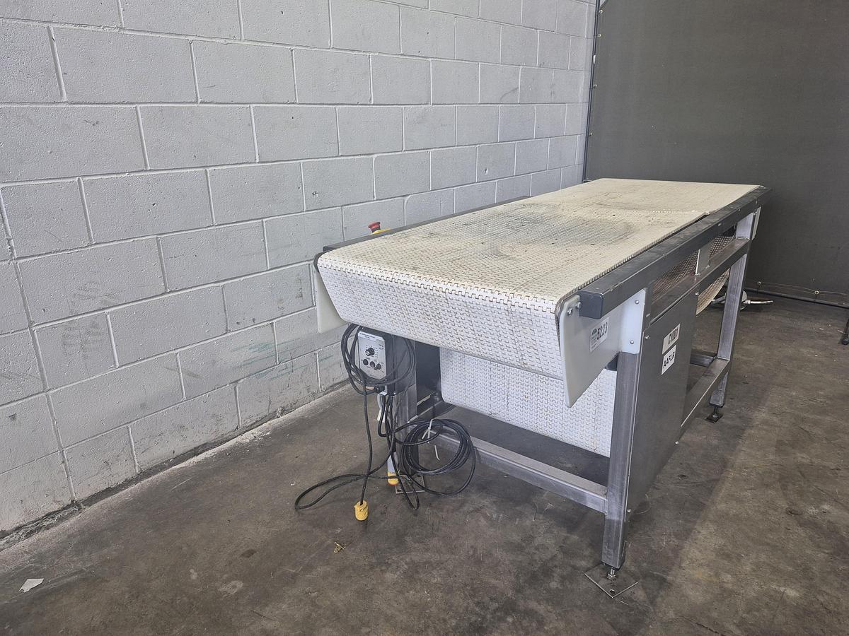 Used 5.10 ft Flat Belt Conveyor 