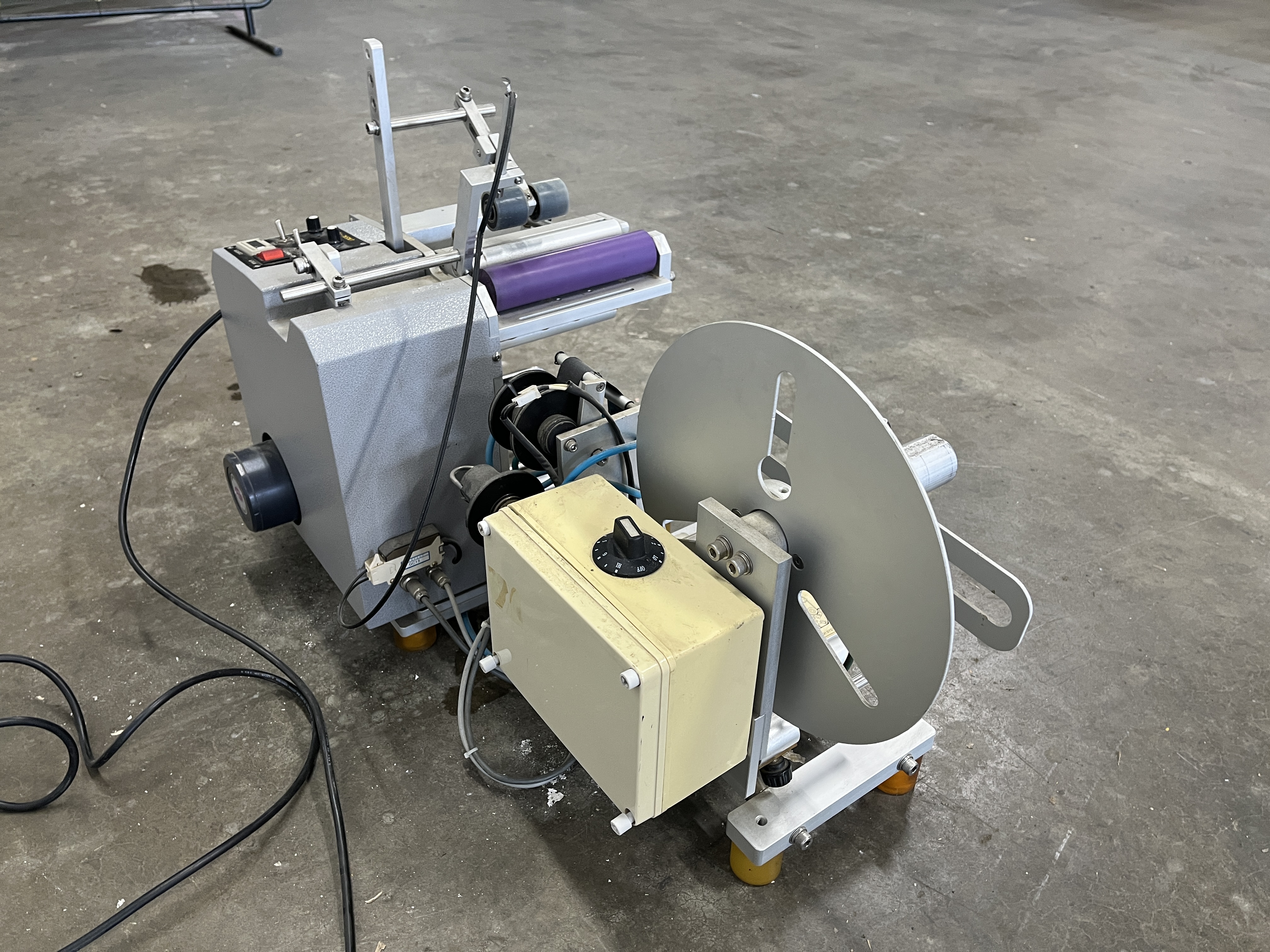 Used Tabletop Bottle Labeller