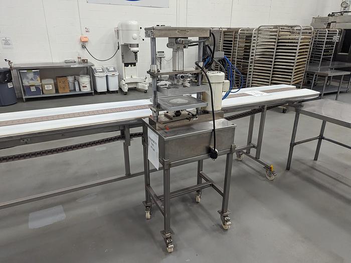Used Comtec 2200 Pie Press