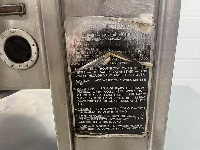 Used Bardeau FTE-20 SS Manual-Tilt Kettle
