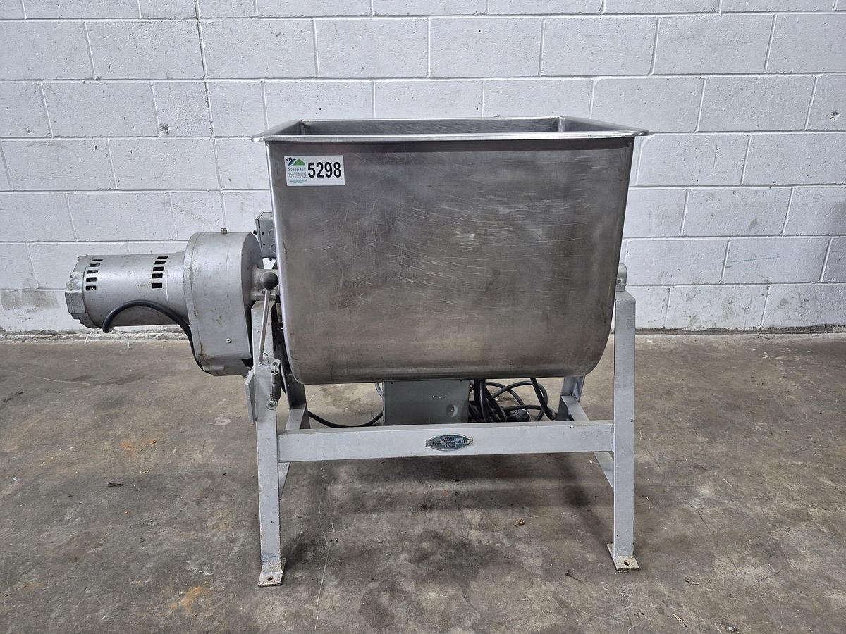 Used Leland 200DA Commercial 200lb Double-Action Food Mixer