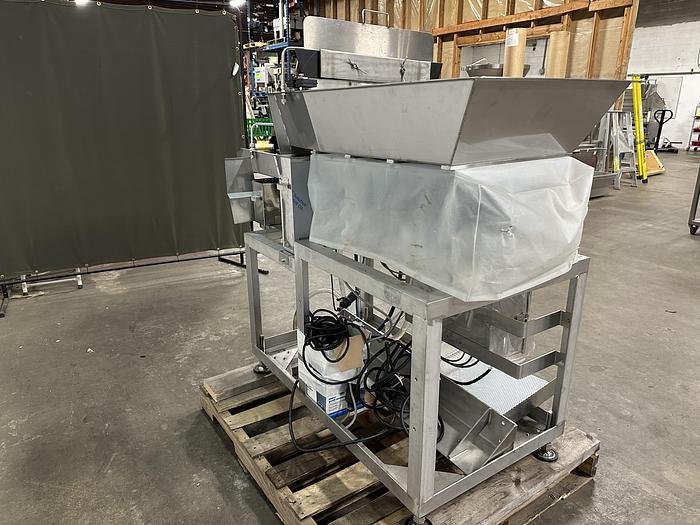 Used Vibratory Conveyor with Spray Nozzles