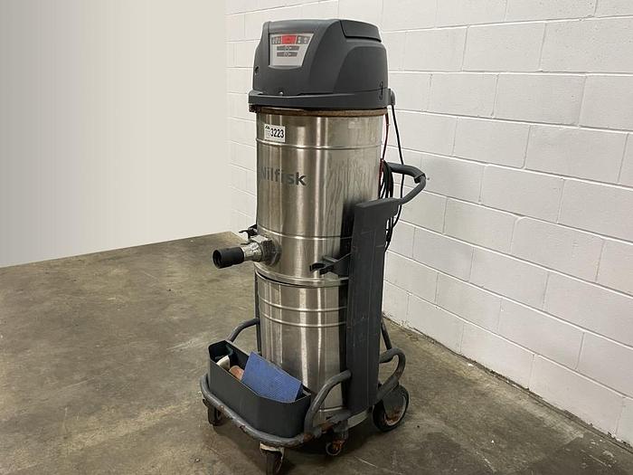 Used Nilfisk S2N6 Industrial Vacuum for Sale at Steep Hill Equipment