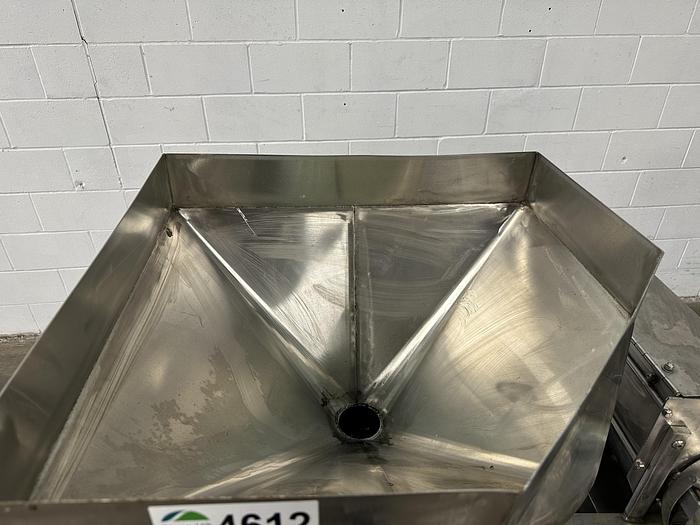 Used ABM McLauchlan 900 SS Berry Slicer