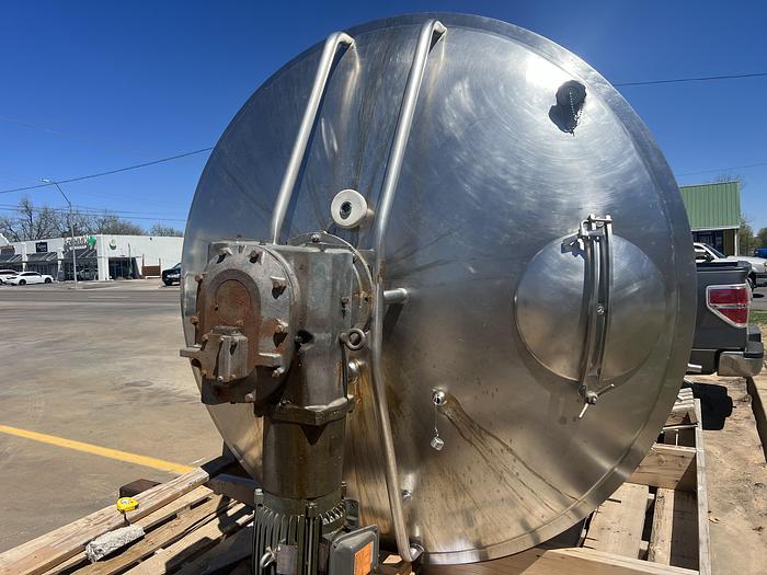 Used Mueller 1100 Gallon Stainless Steel Agitated Tank