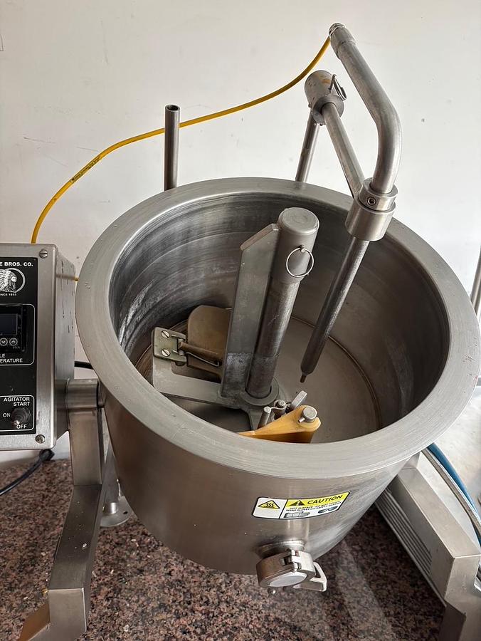 Used Savage Bros 2411 Electric Tabletop Cooker-Mixer