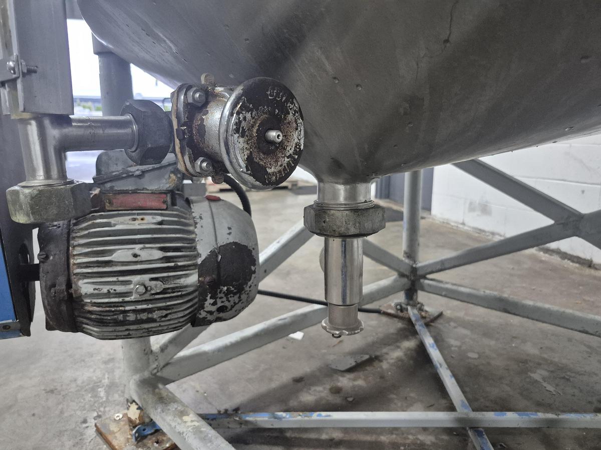 Used 3000L Mixing Tanks