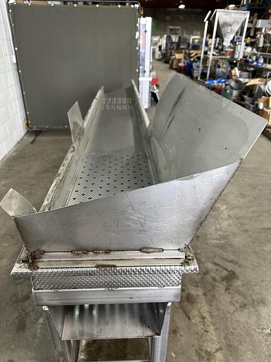 Used 9' Shaker Conveyor