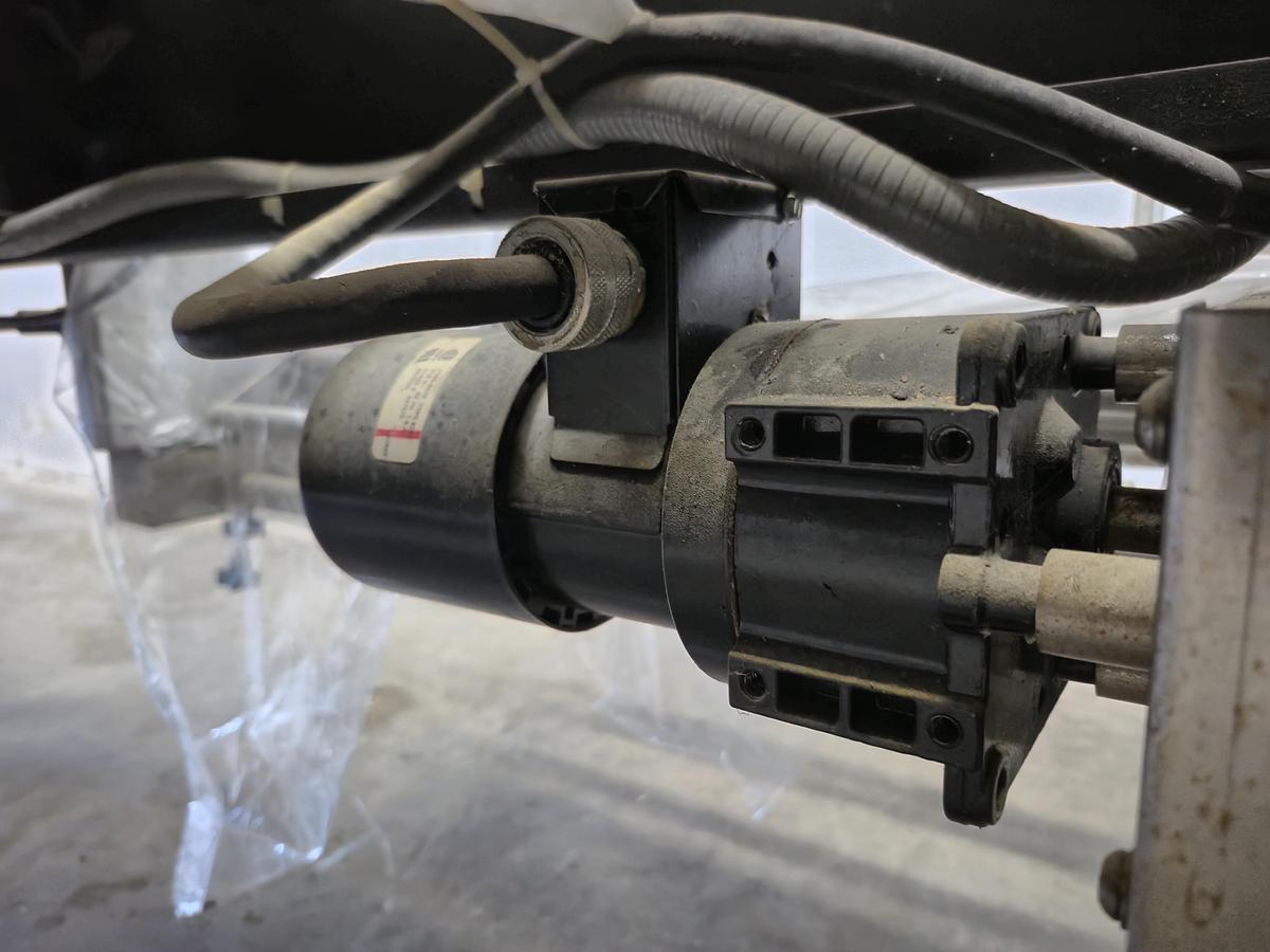Used API VERSATech LB 22/32 L-Bar Sealer