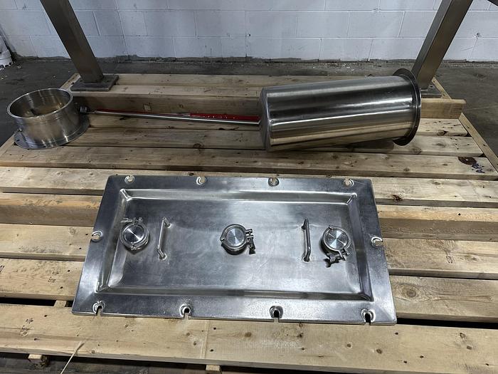 Used Saan OB-3000 Octagonal Blender