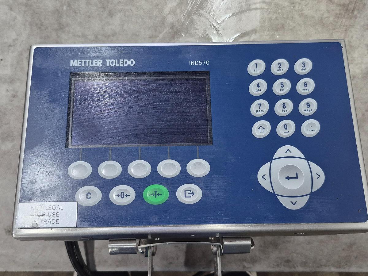Used Mettler Toledo IND570 Industrial Weighing Terminal