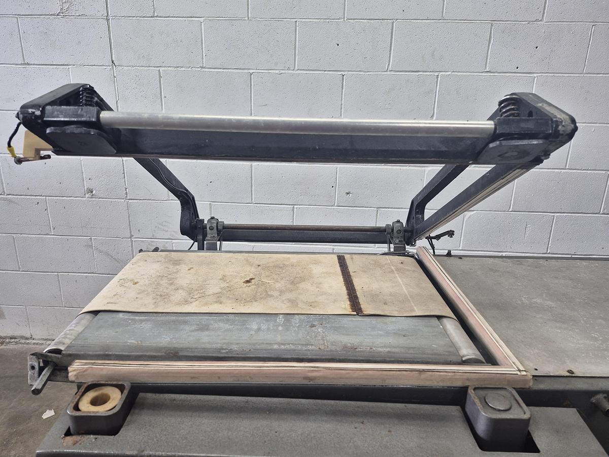 Used Clamco 5124 Manual L-Bar Sealer