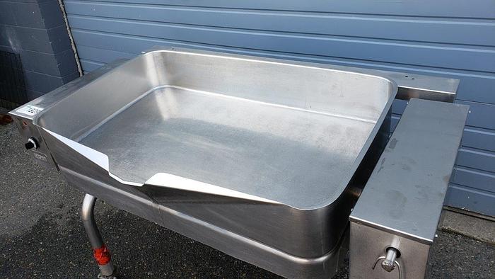 Used Groen Electric 20-Gallon Braising Pan with Manual Tilt