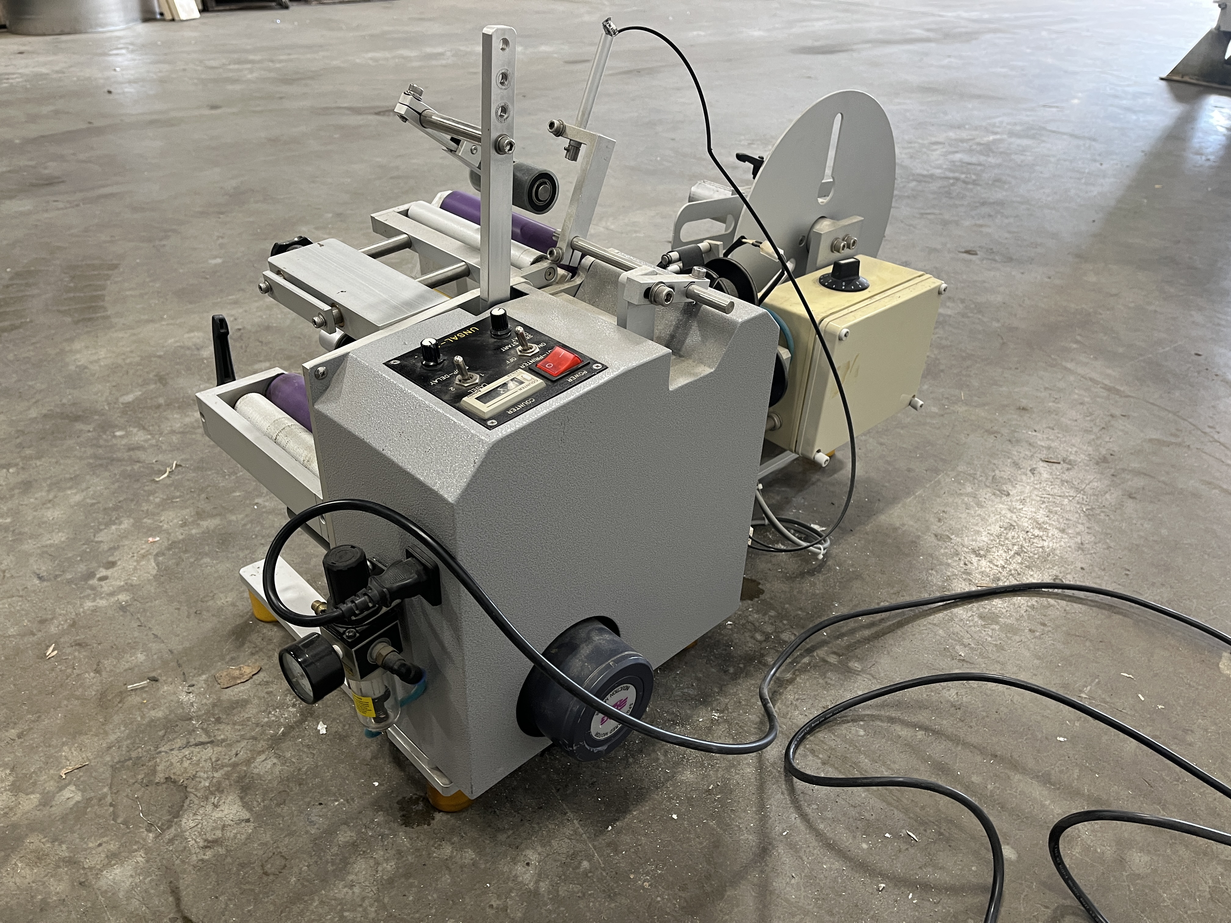 Used Tabletop Bottle Labeller