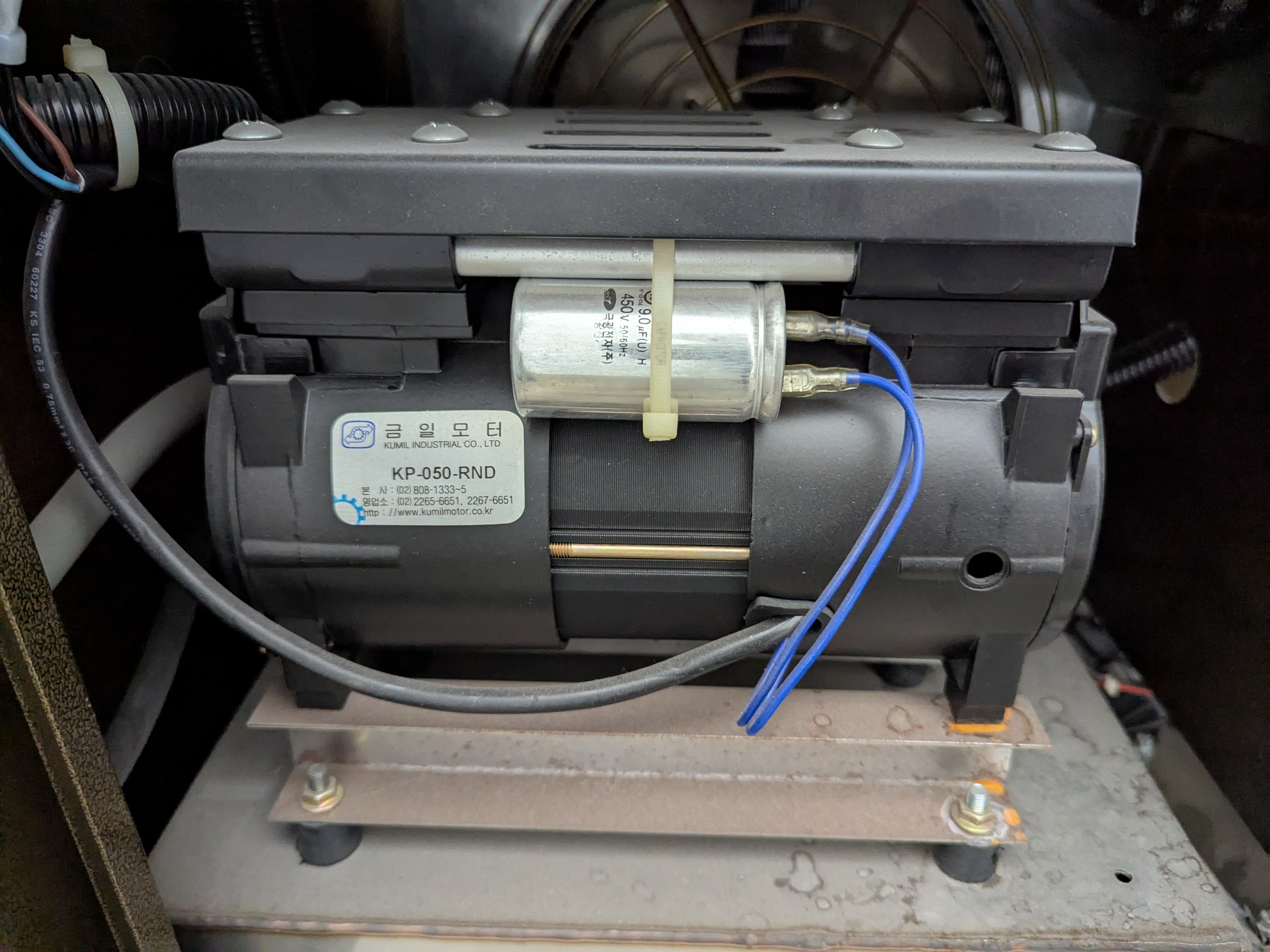 Used Cosmos 660 Vacuum Extractor