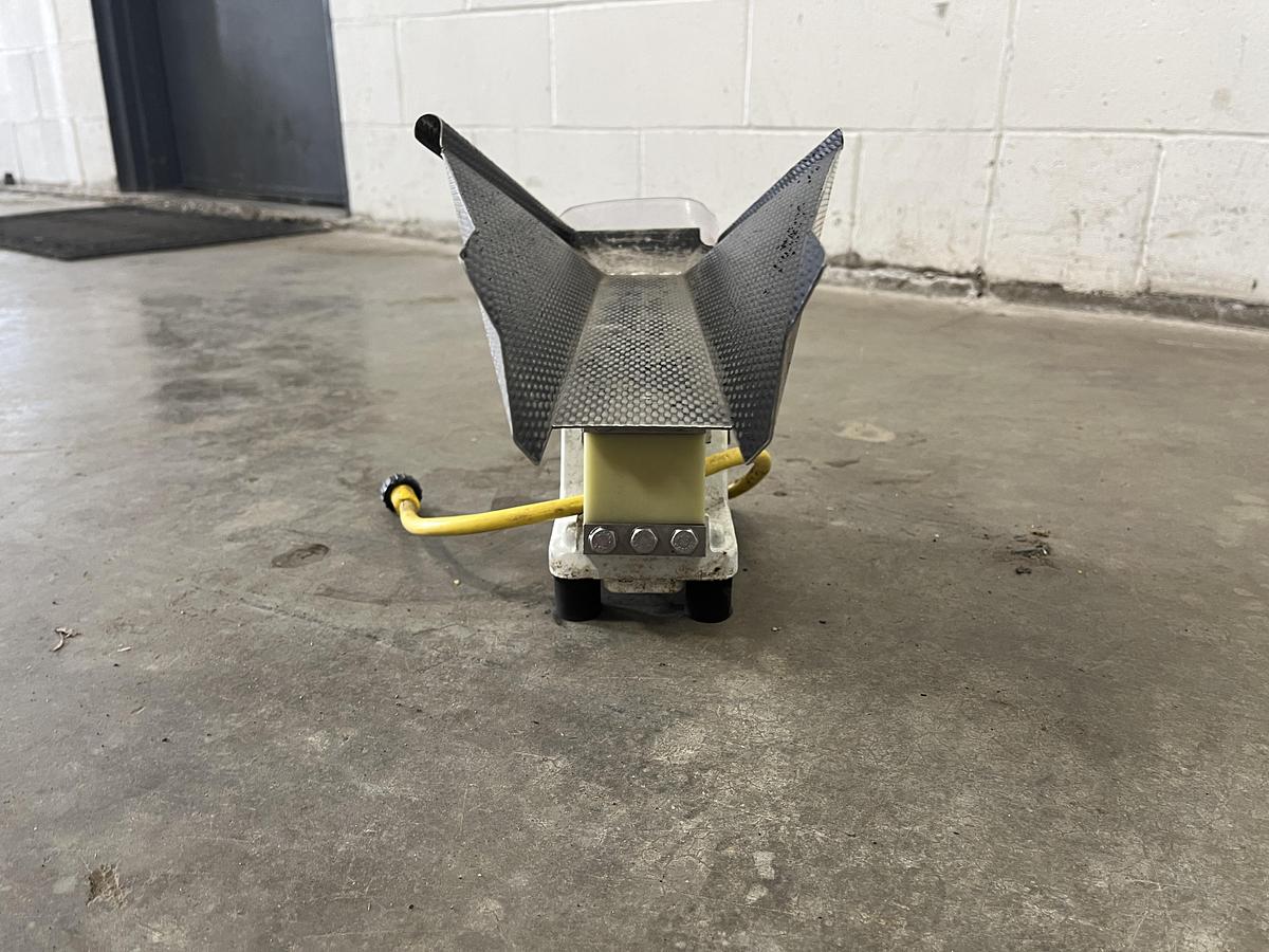 Used Eriez KHS-5 Vibratory Feeder