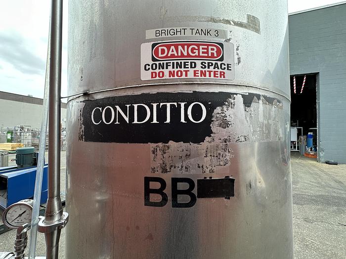 Used 825 Gal. Brite Tank