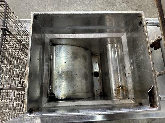 Used Henny Penny Pressure Fryer