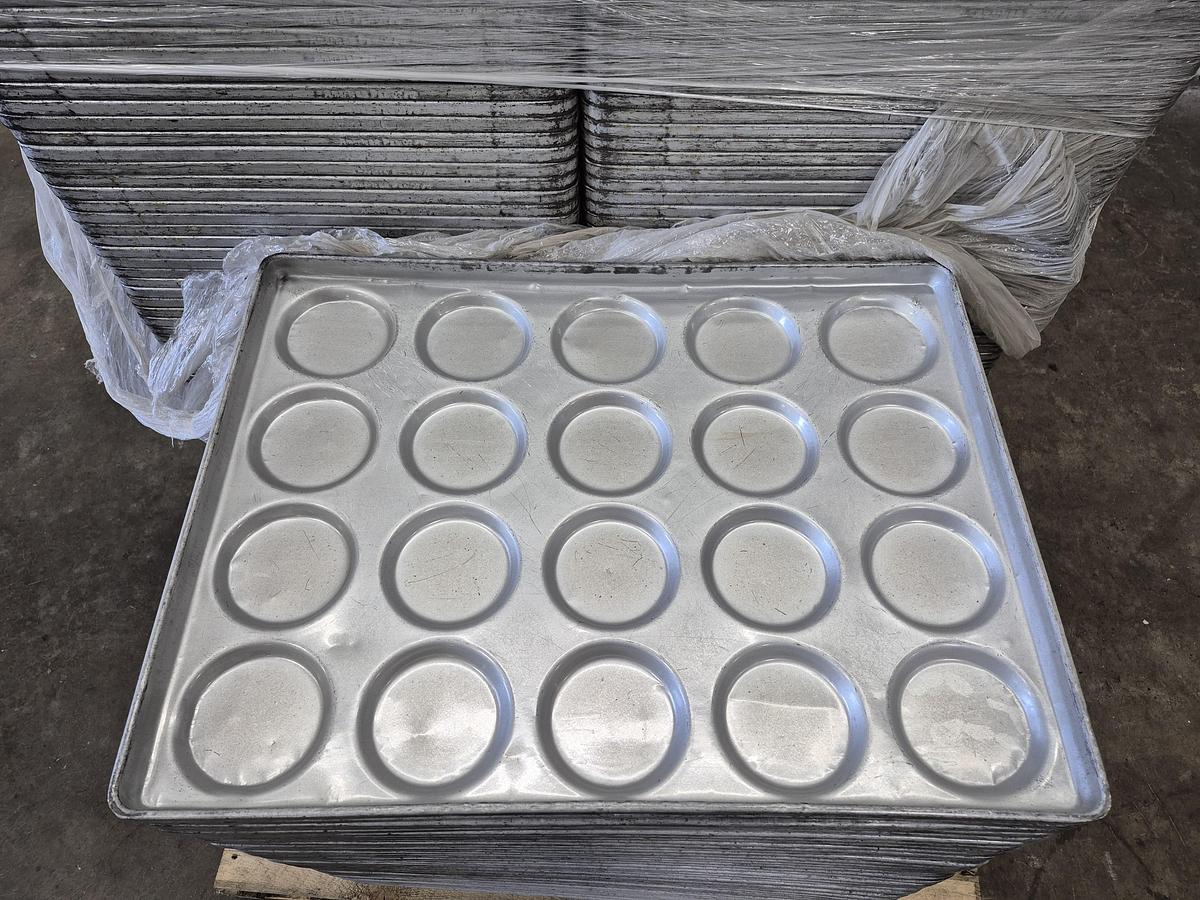 Used American Pan 20-Pocket Hamburger Bun Pan 