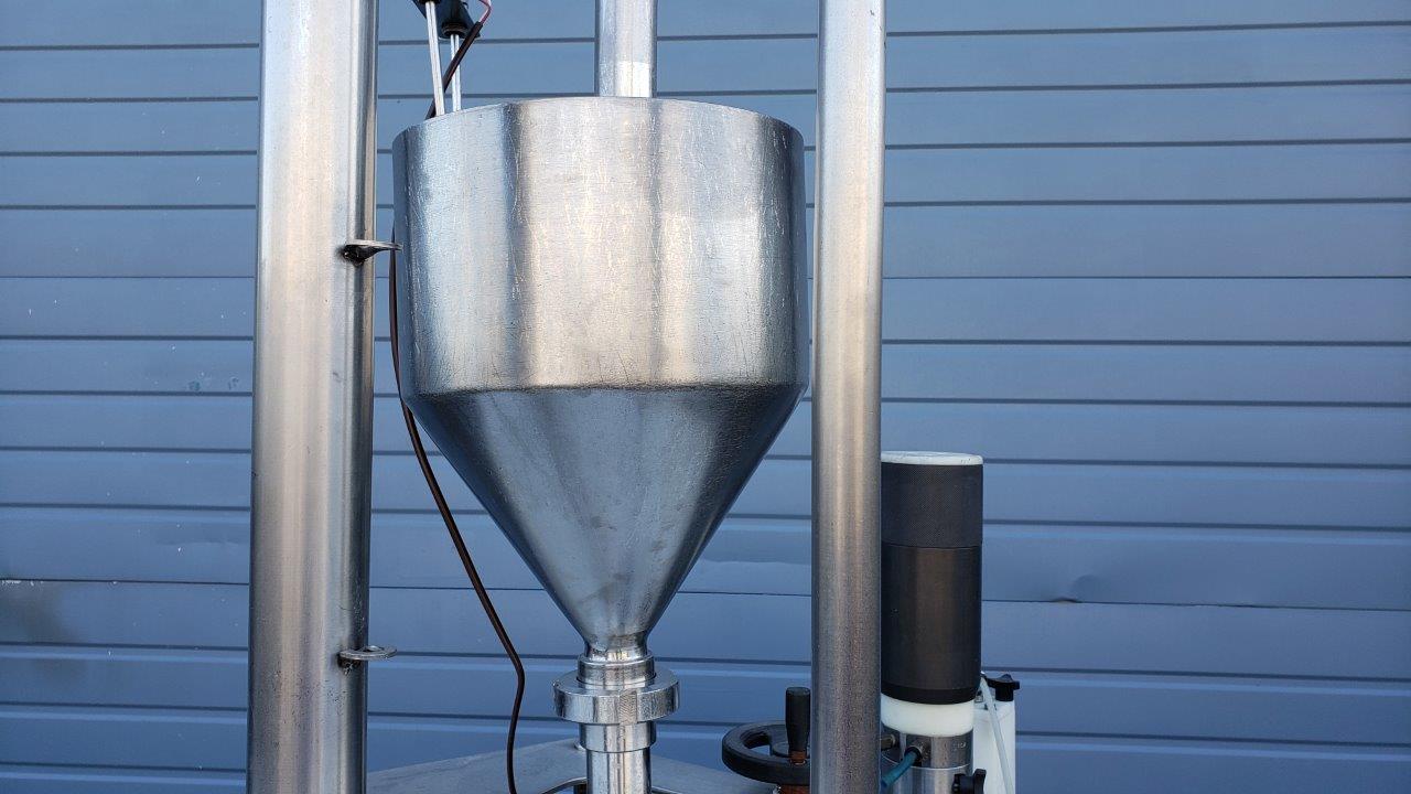 Used Ca.Ve.Co D135 Liquid Filler