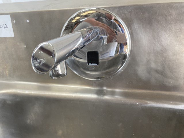 Used Advance Tabco SS Sink