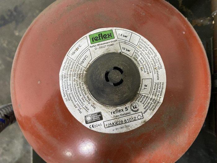 Used Diaphragm Expansion Tank with Pump