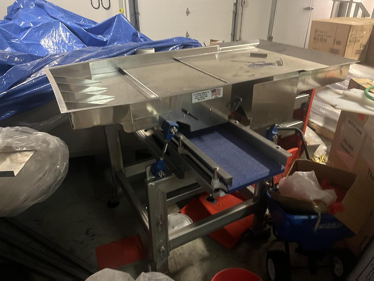 Used Raspberry Crumble Conveyor