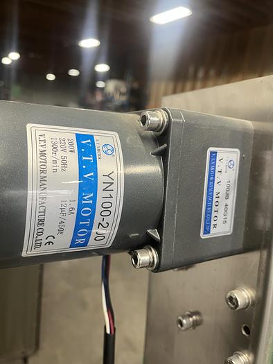 Used Elevating Conveyor with Hopper