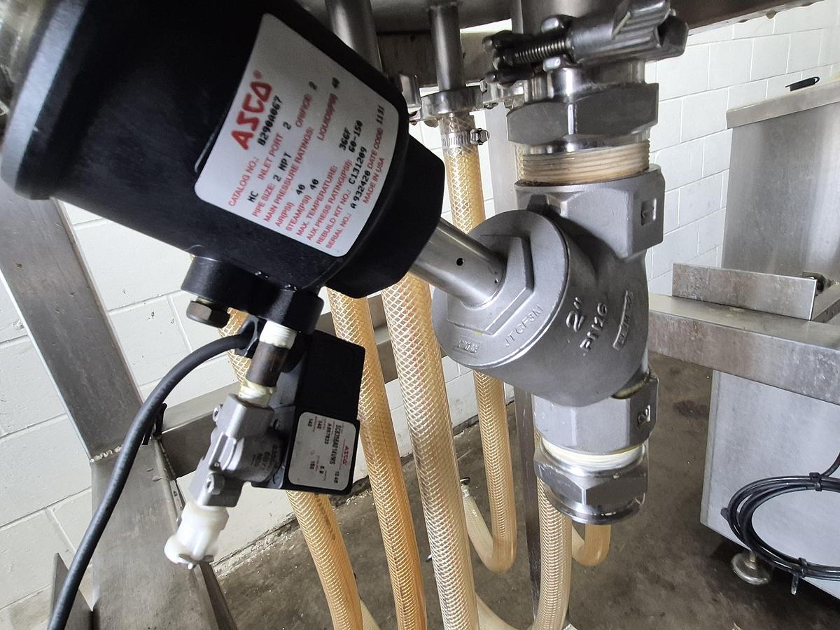 Used Aesus AESFill AF6 Fully Automatic 6-Head Liquid Filling Machine