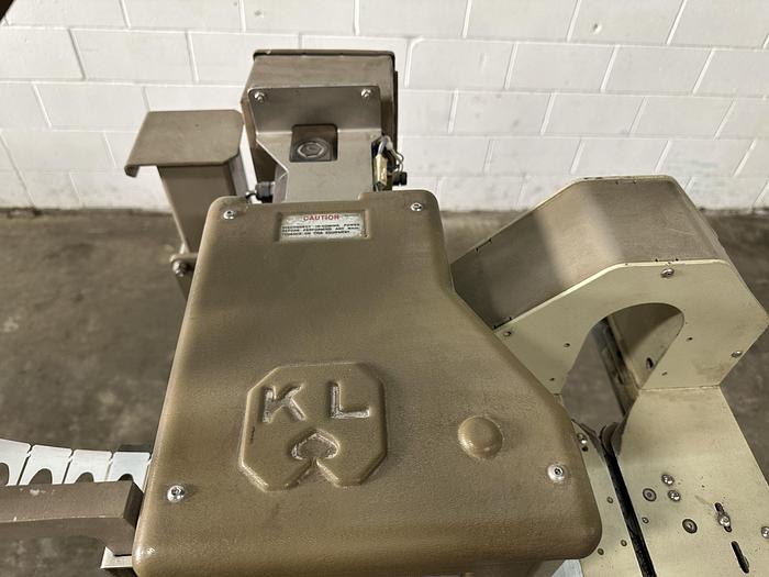 Used Kwik Lok 865 Automatic Bag Closer