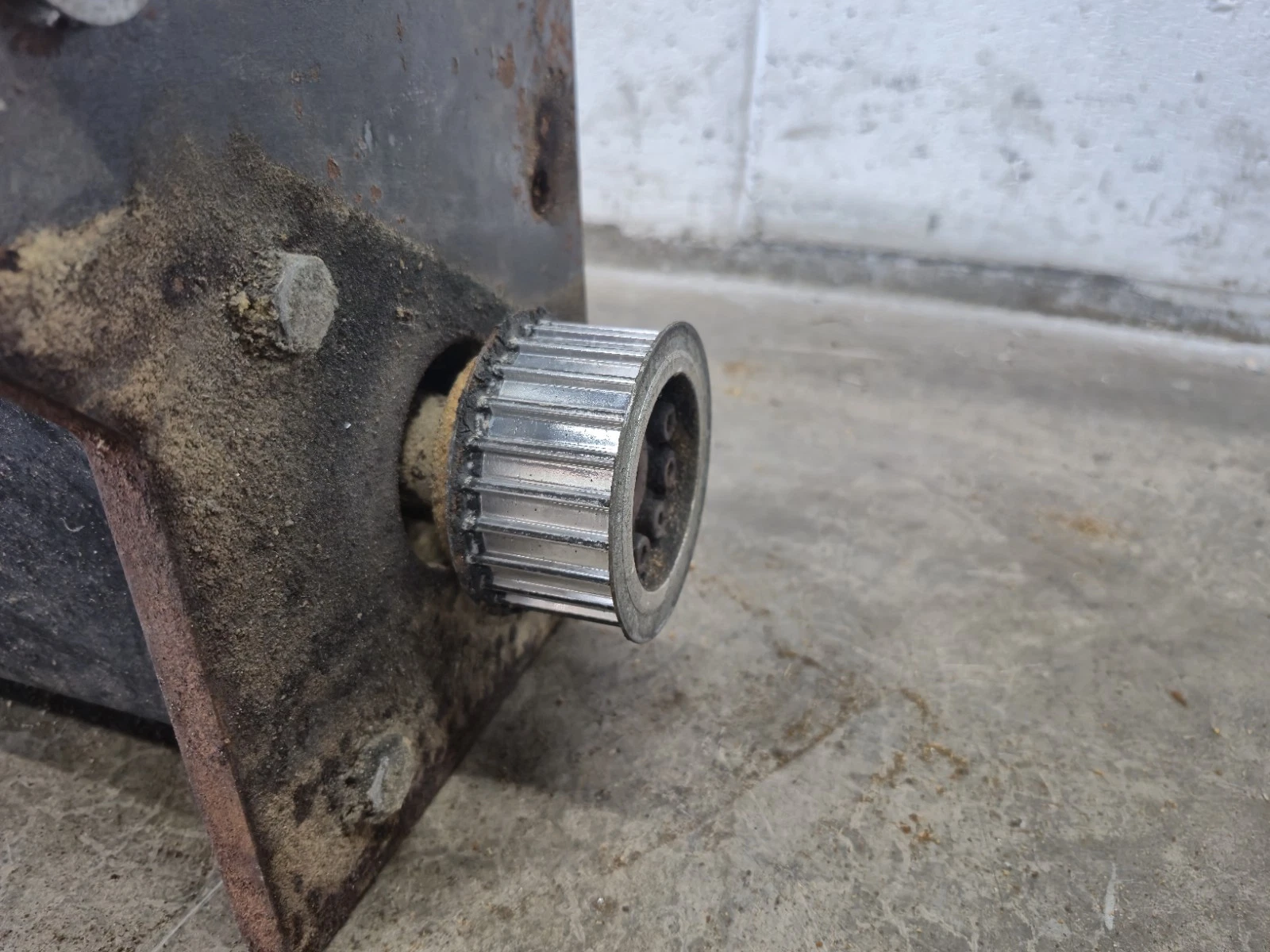 Used Allen-Bradley MPL-A560F-SJ72AA Low-Inertia Brushless Rotary Servo Motor