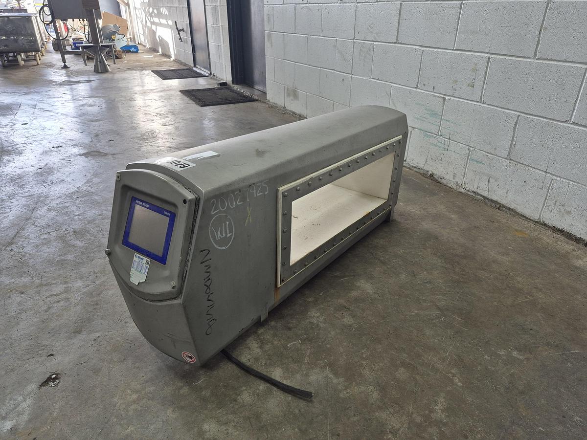 Used Mettler-Toledo Safeline Metal Detector