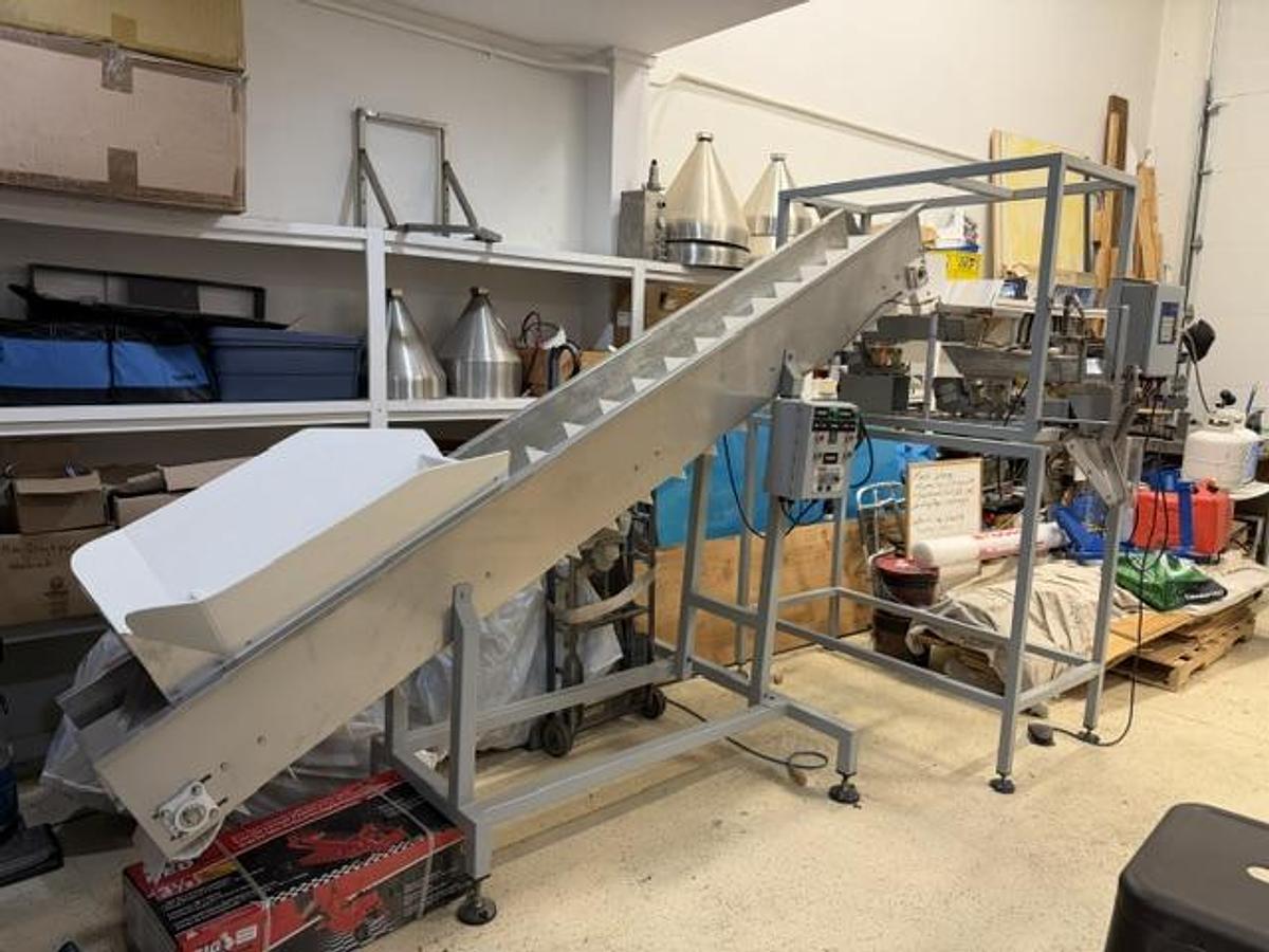 Used Incline Conveyor