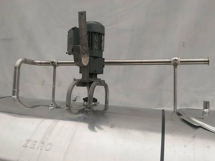 Used 500 Gallon Refrigerated Milk Tank with Agitation