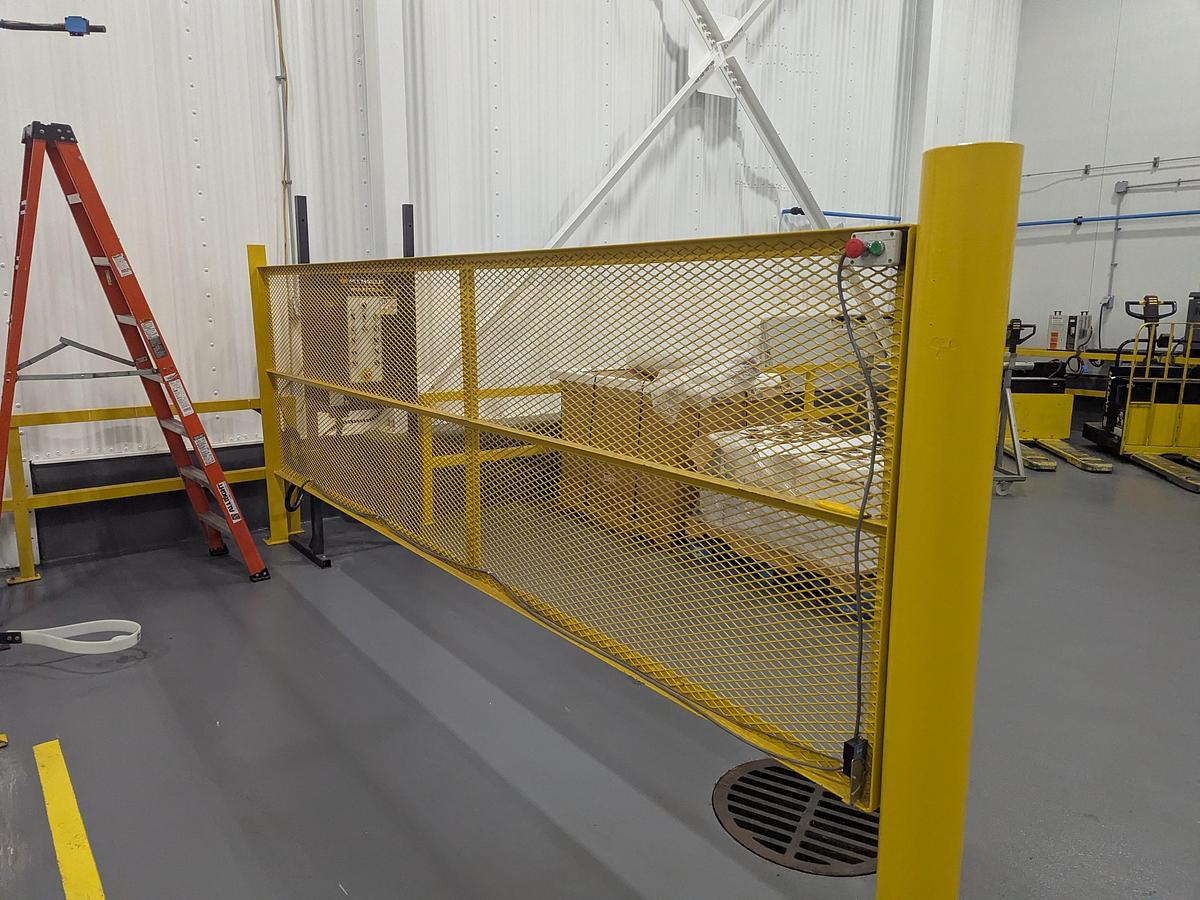 Used Wulftec Semi-Automatic Rotary Arm Stretch Wrapper