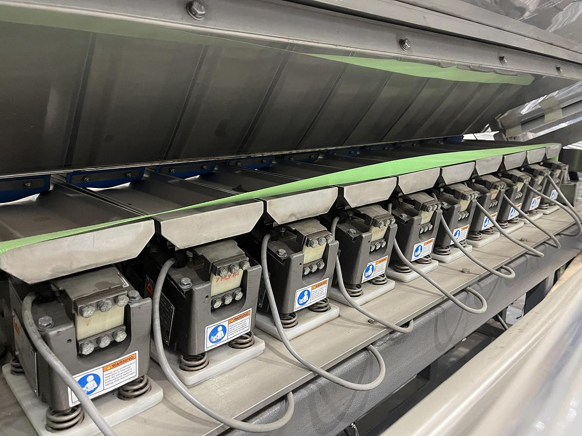 Used A&B 10-Lane Clamshell Filler