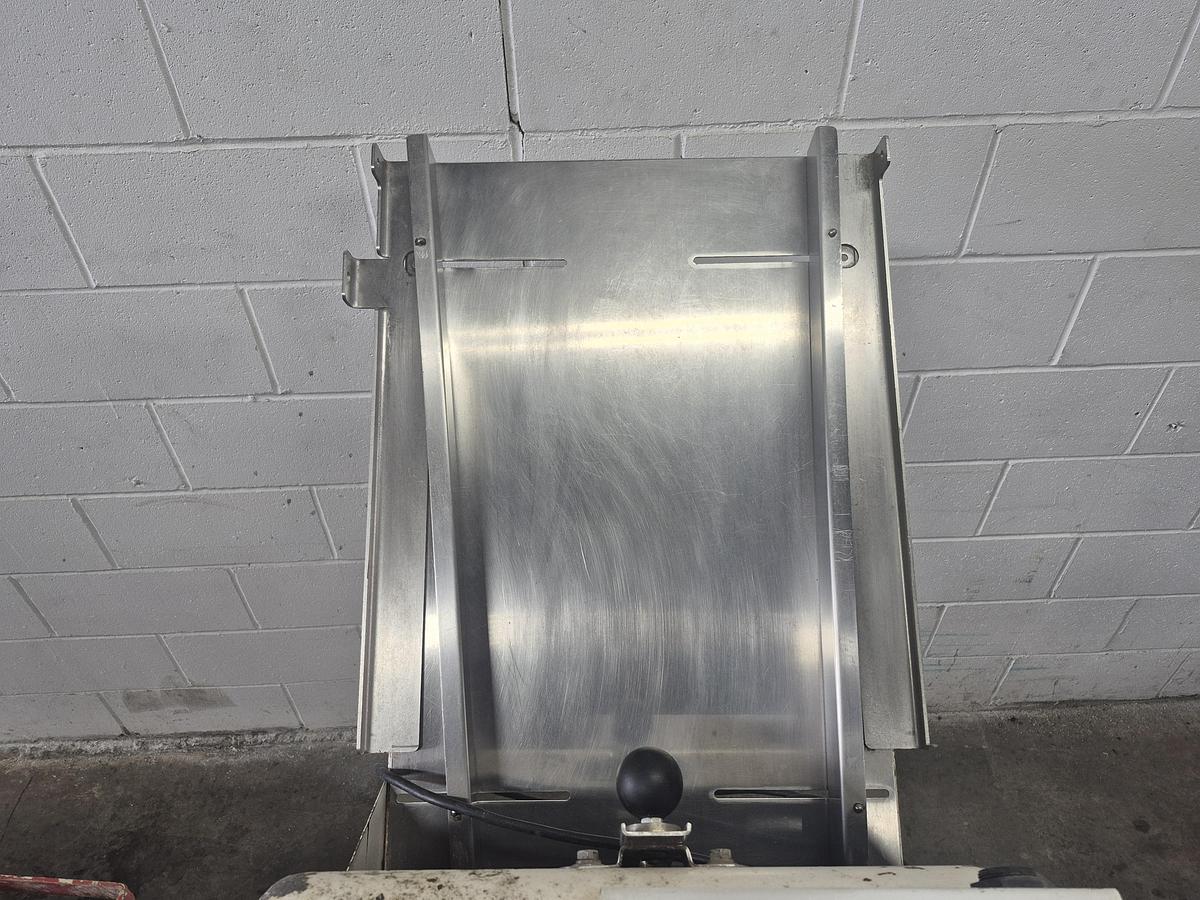Used Oliver 797G Bread Slicer & Air Bagger