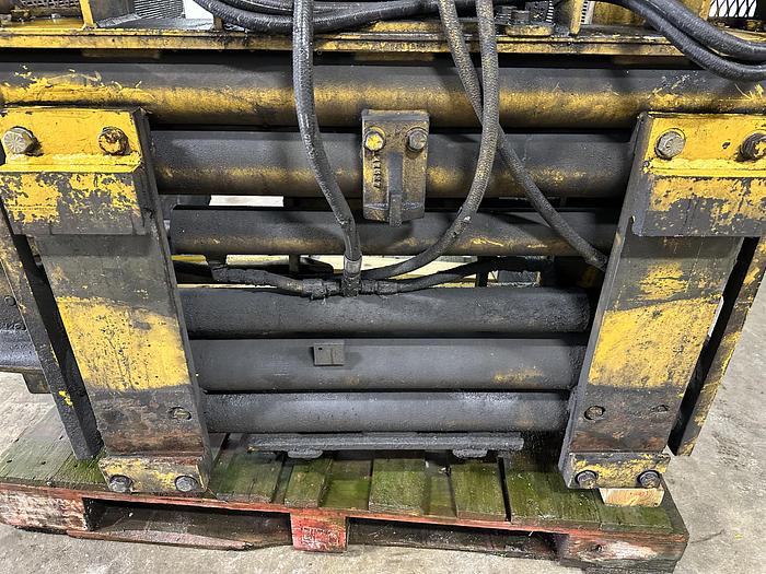 Used Cascade 55C-CC-2A Carton Clamp