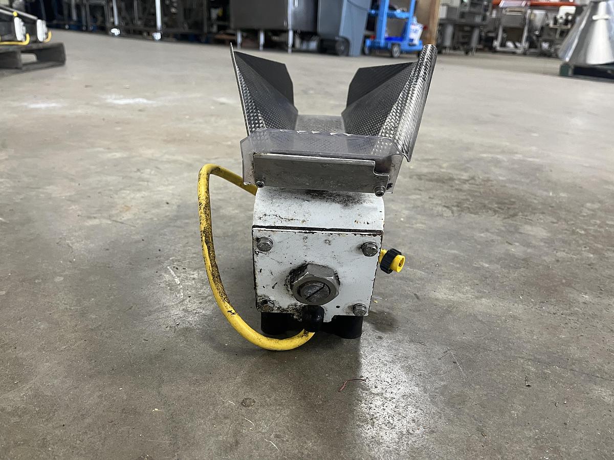 Used Eriez KHS-5 Electromagnetic Vibratory Feeder Drive
