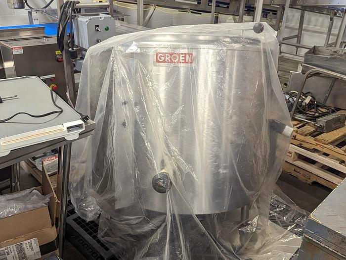 Used Groen EE-40 SS Self-Contained Steam Kettle