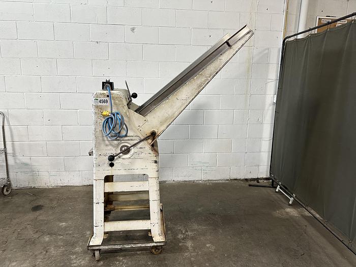 Used Oliver Gravity Feed Bread Slicer 797-48