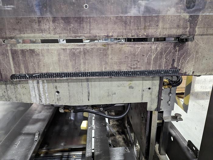 Used Harness Model 825 Drop Case Packer