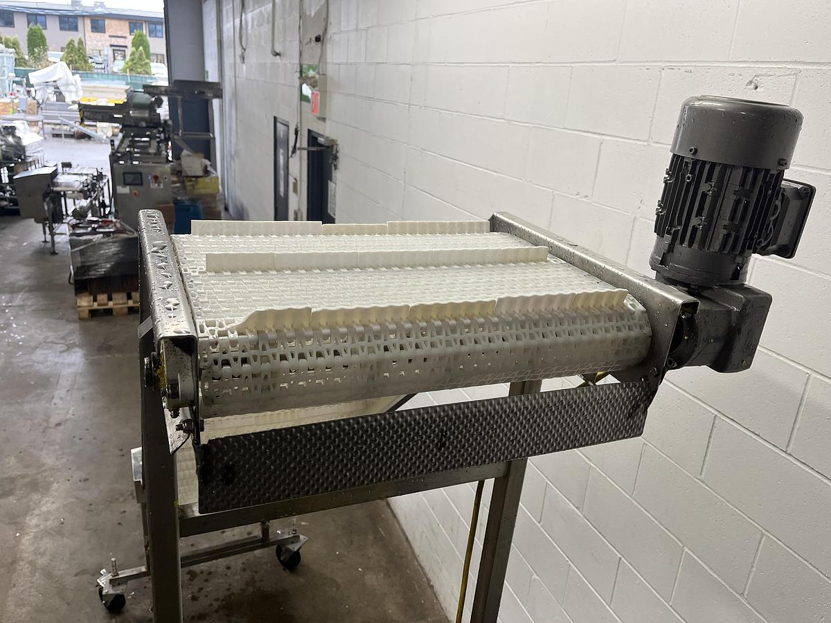 Used 7.5 Feet Incline Conveyor