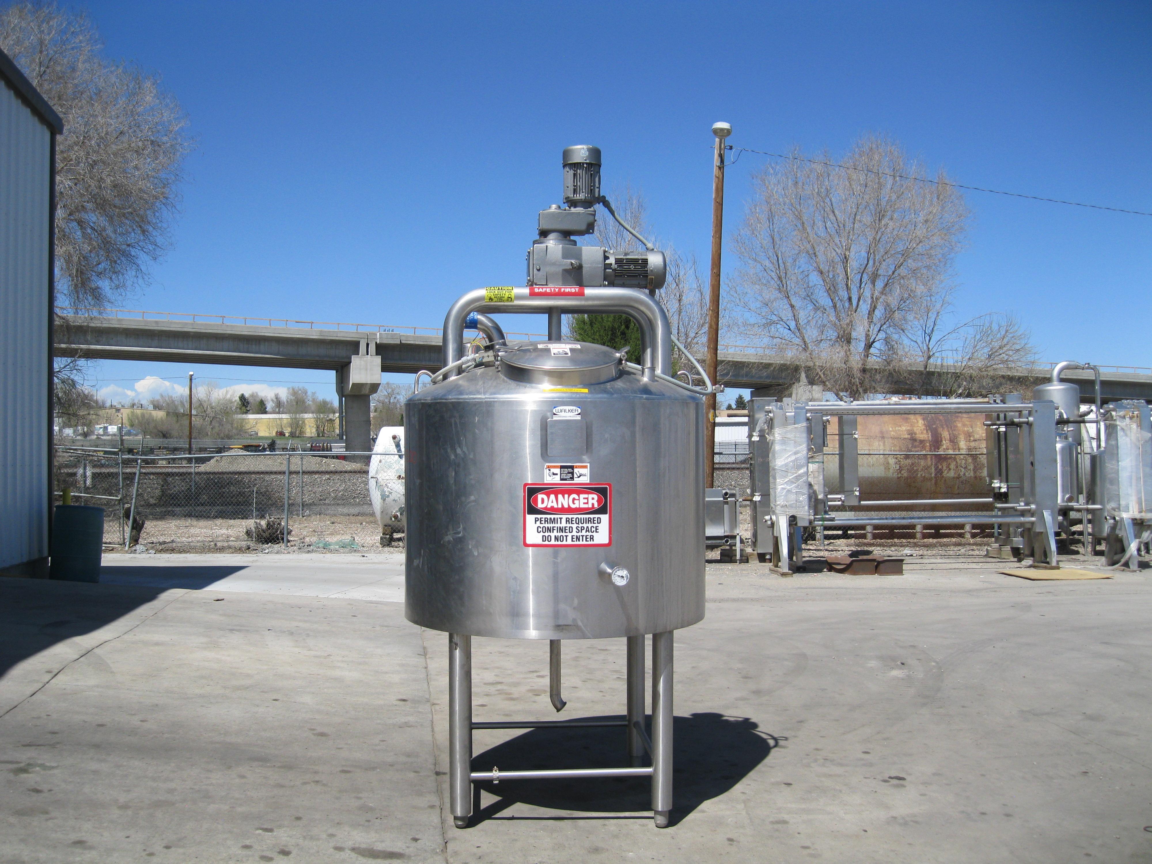 Used 200 GALLON PROCESSOR TANK.  WALKER MODEL PZ-CB-CR SERIAL WEP-74694