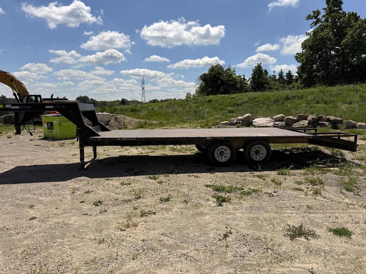 Used 2001 Home Made 24' Gooseneck Trailer