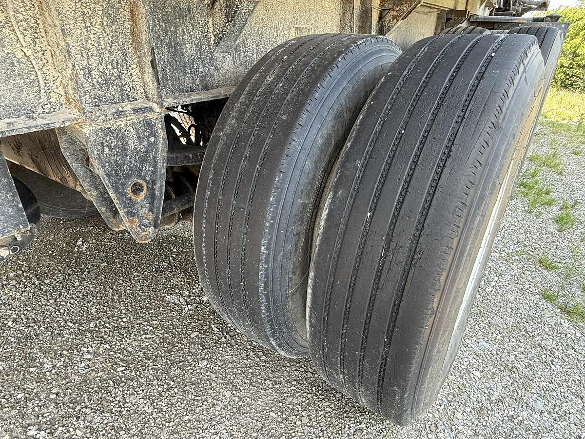 Used H.F. Stewart 40' Live Bottom Produce Trailer